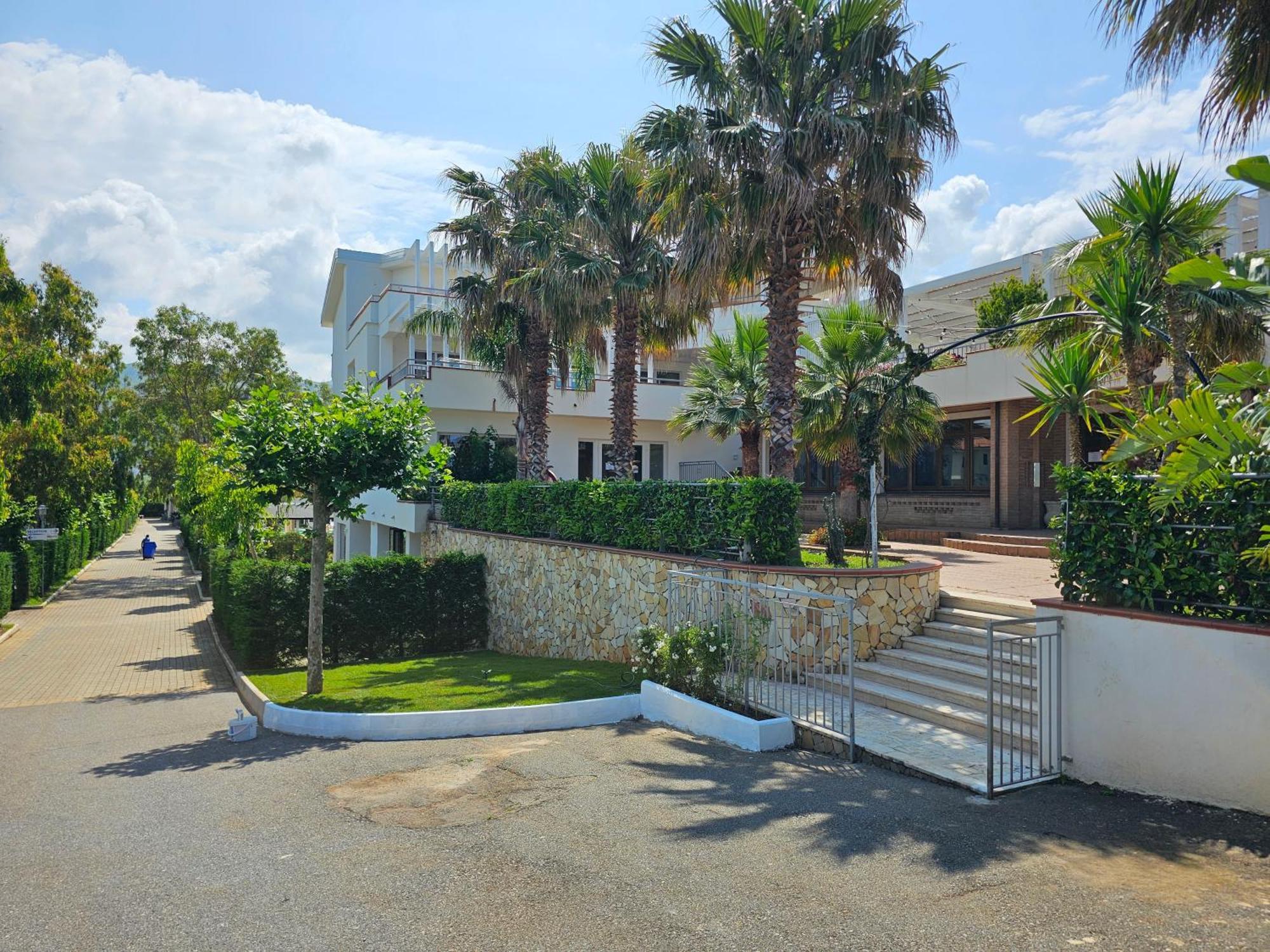 Suite Hotel Dominicus Grisolia Kültér fotó